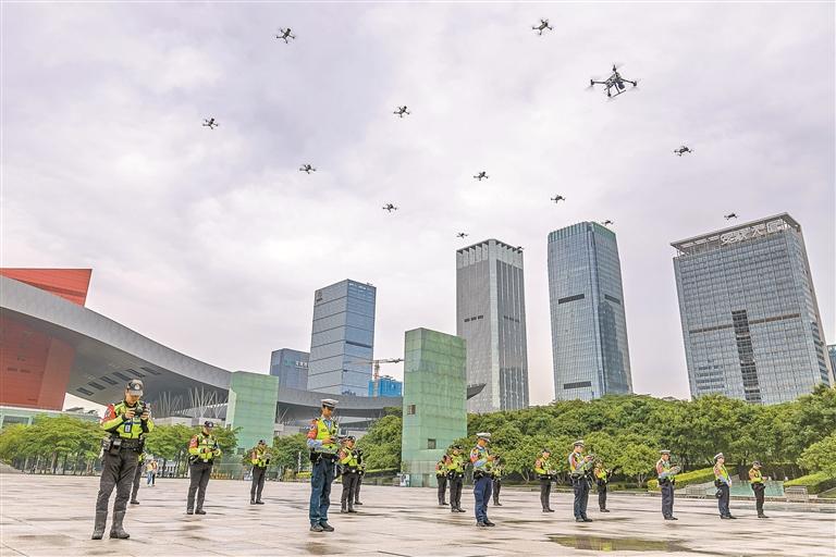 无人机抓拍违停照片后 车辆未驶离将被处罚